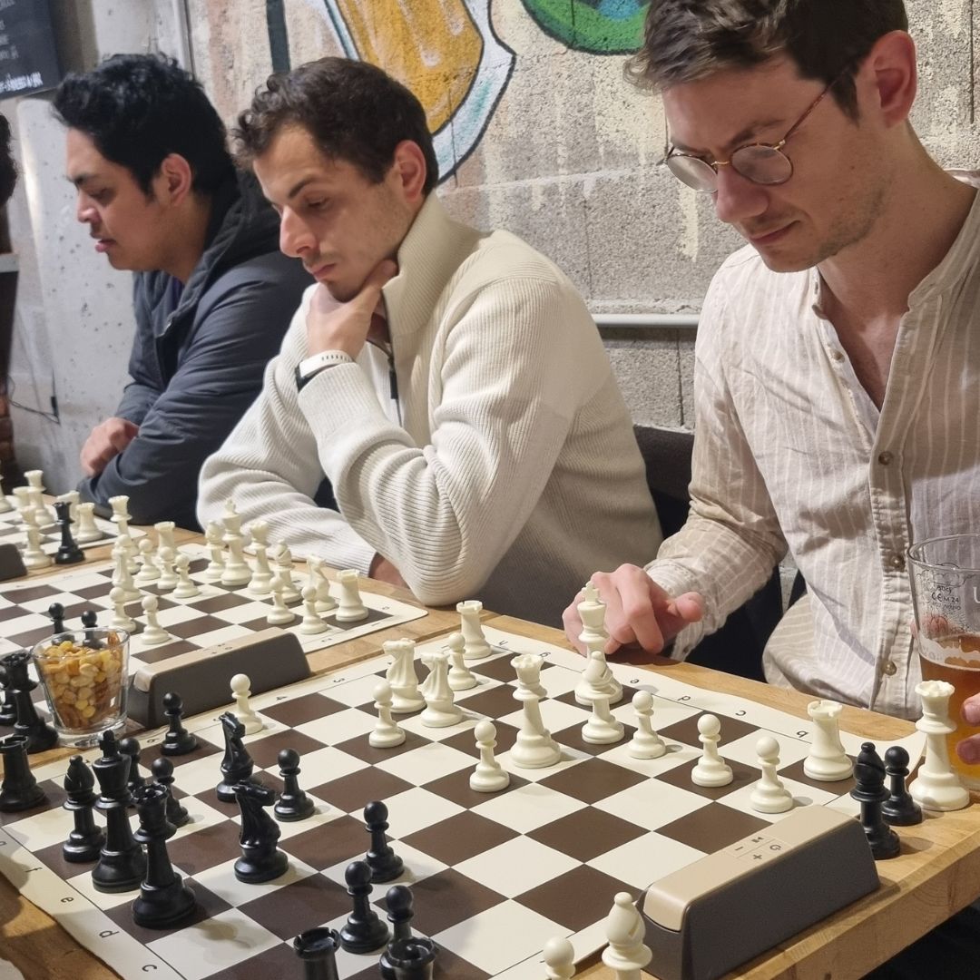 Où Jouer aux Échecs à Lyon : Les Meilleurs Chess Bars de la capitale des Gaules