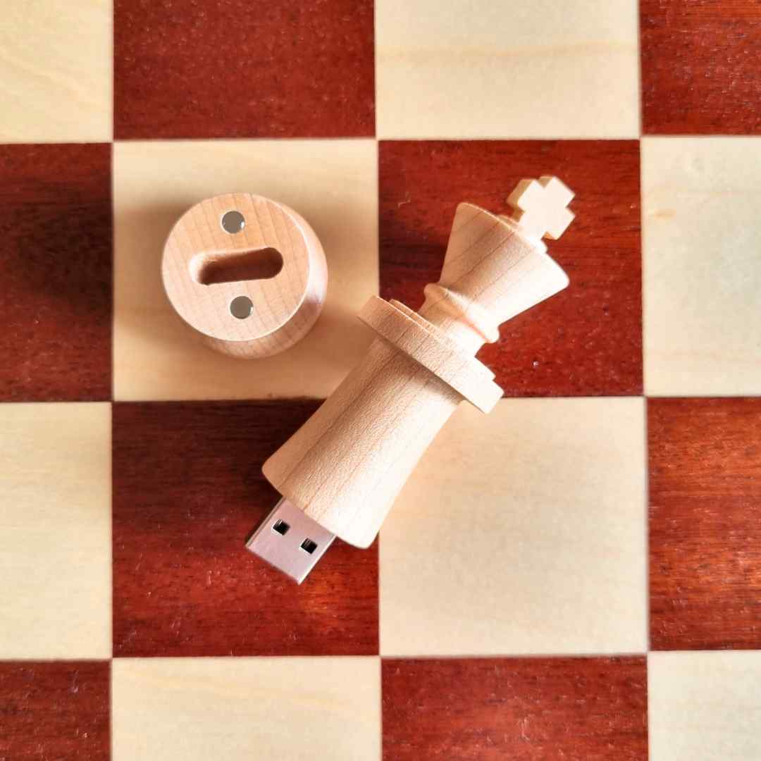 Clé USB échecs "Roi" en bois - 64 GO