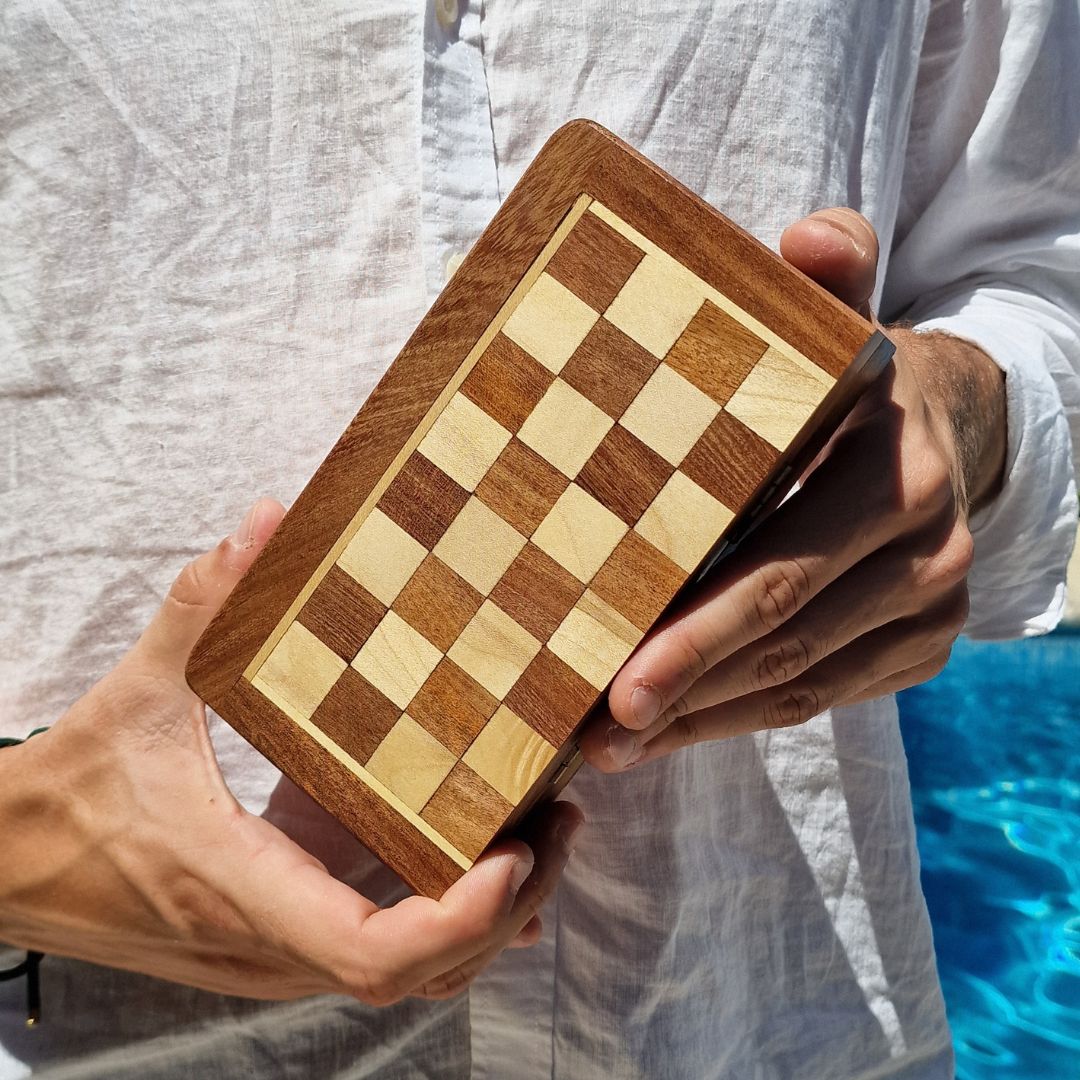 Jeu D'échecs De Voyage Mini Bois - Style Antique - Dimensions 13x13 Cm - Marque Aubaho