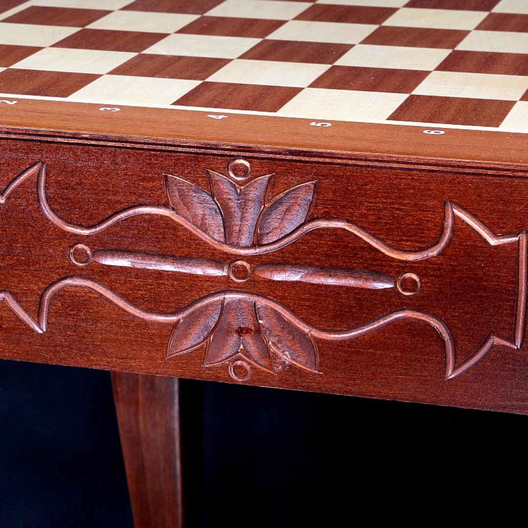 Table d'échecs Deluxe en bois sculptée - Acajou et Sycomore