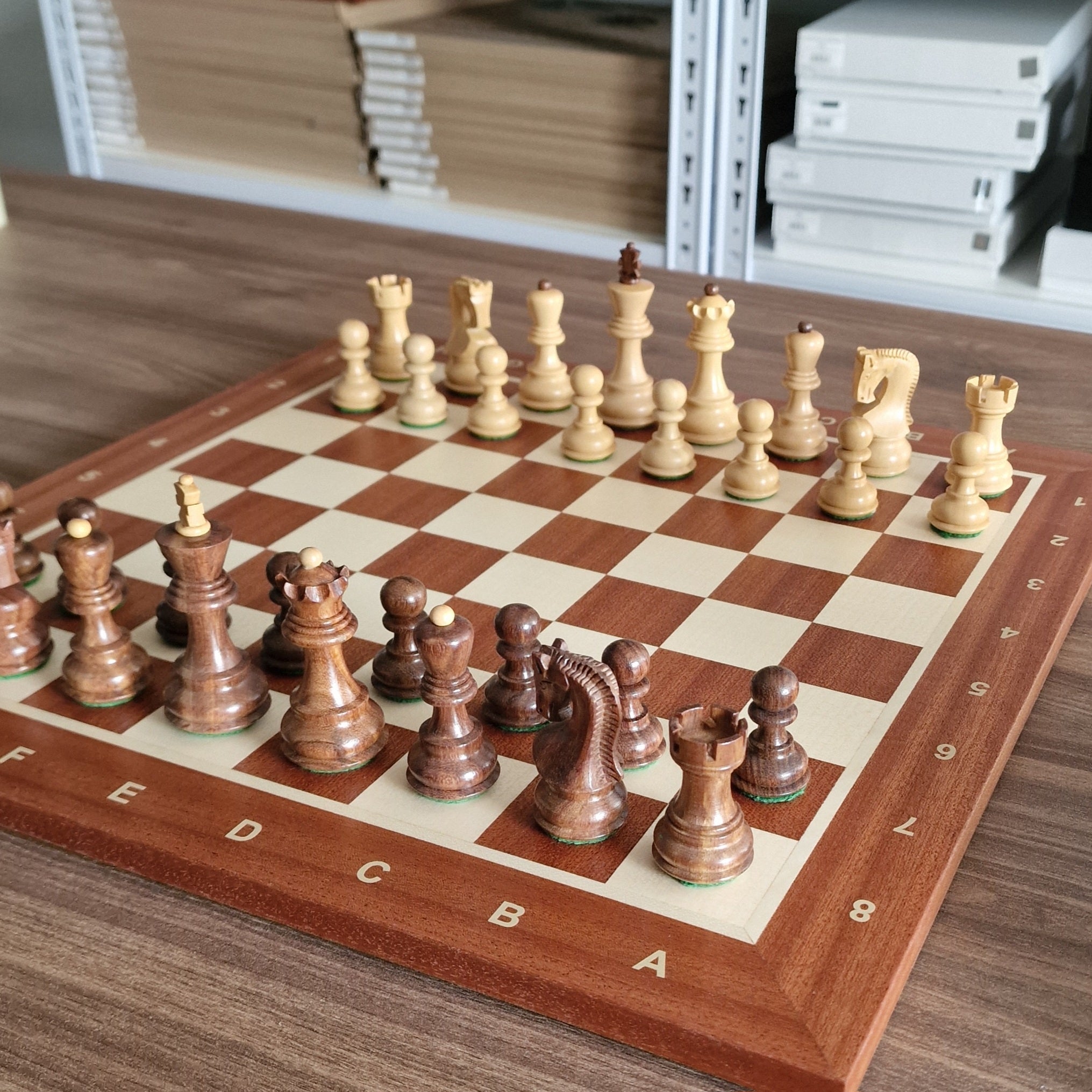 ZAGREB - pièces d'échecs de Collection - inspiration 50's - avec défaut