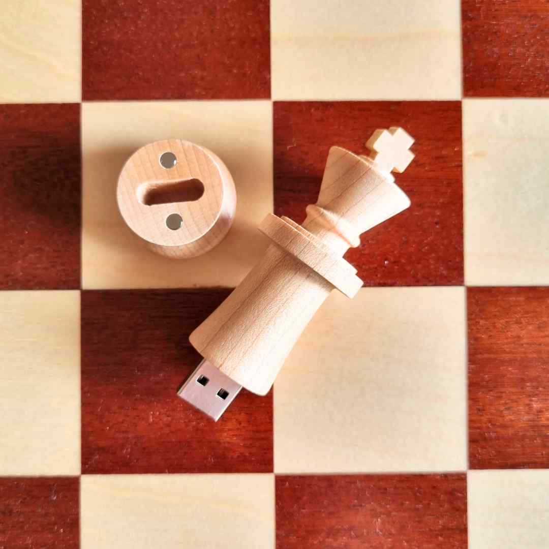 Clé USB échecs "Roi" en bois - 16/32/64 GO